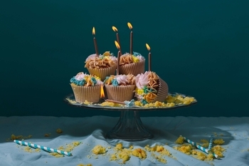 cupcakes with candles