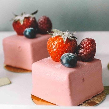 strawberry cake